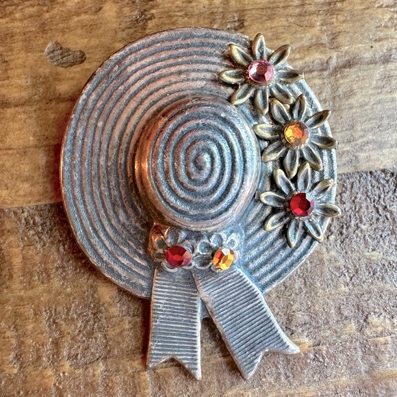 Vintage Gardeners Hat Flower Garden Brooch Pin Red, Yellow & Pink Rhinestones - Picture 6 of 10
